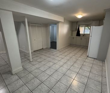 For Lease - 631 Ashprior Avenue, Mississauga, Ontario - Photo 6