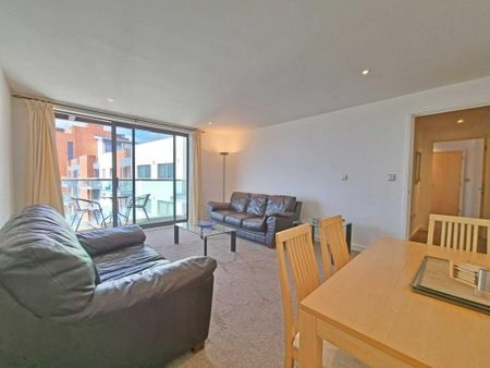 2 bedroom apartment to rent - Photo 3