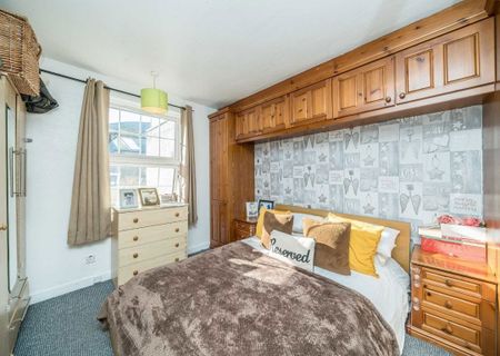 West Barnes Lane, KT3 4PP, New Malden - Photo 3