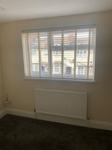 5 Bed Terraced House, Dunsford Road, B66 - Photo 2