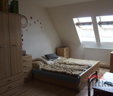 Pronájem bytu 1+kk 30 m2 - Fotografie 2