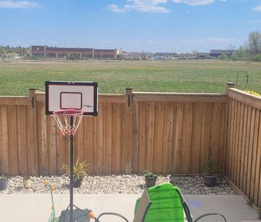 For Lease - 14 Vezna Crescent, Brampton, Ontario - Photo 6