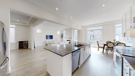 For Lease - 97 Halldorson Avenue, Aurora, Ontario - Photo 3