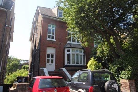 2 bedroom flat to rent - Photo 4