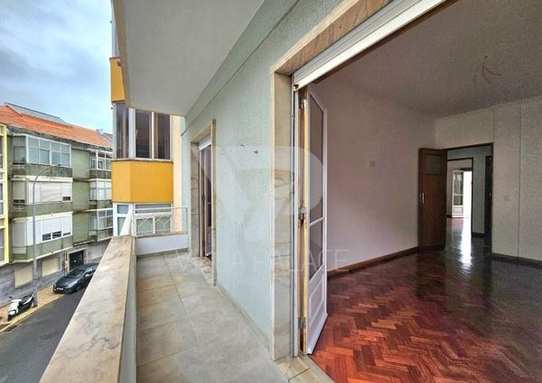 Apartamento T3 em Lisboa