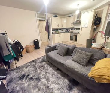 Holloway Road, London - Photo 6