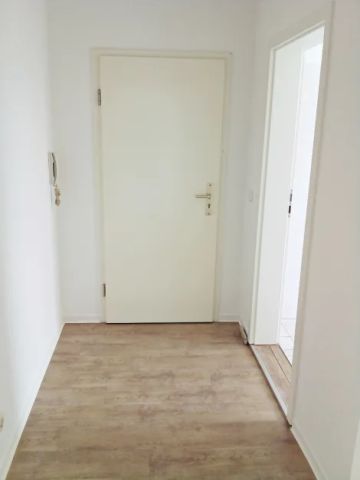 *** Schicke Single Wohnung mit großer Küche und Balkon in Schkeuditz *** - Foto 2