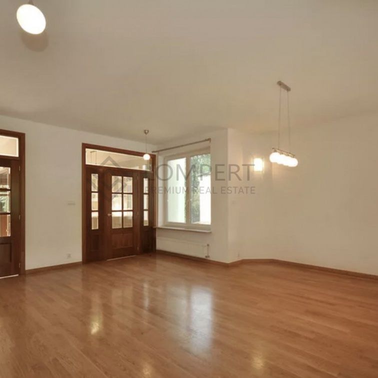 Dom bliźniak na działce 750 m2 - Zdjęcie 1