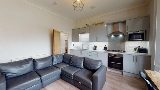 4 bedroom house to rent - Photo 1