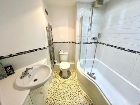 2 bedroom apartment to rent - Photo 4