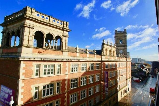 2 bedroom flat to rent - Photo 1