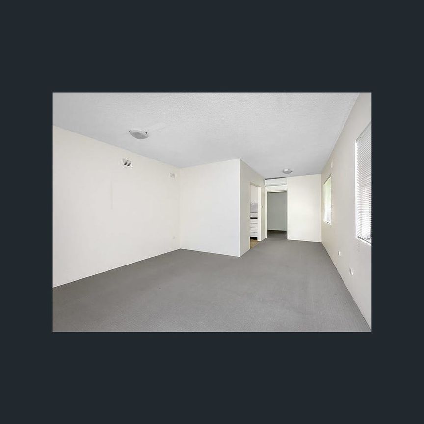 Conveniently Located 1 Bedroom Apartment - Photo 1