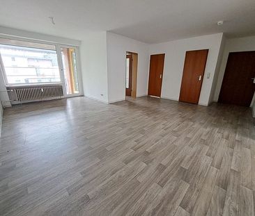 Mit Balkon! Individuelle 3-Zimmer-Wohnung in Bremerhaven-Lehe - Foto 1