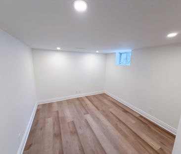 For Lease - 338 Demaine Crescent, Richmond Hill, Ontario - Photo 2