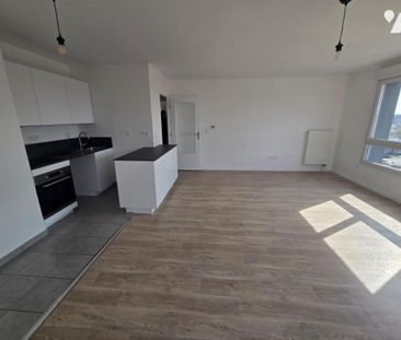 SAINT ANDRE LEZ LILLE -APPARTEMENT DE TYPE 3 AVEC TERRASSE ET 2 PAR... - Photo 4