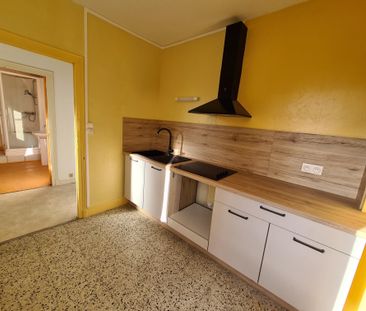 Location Appartement 2 pièces 45m² LE CREUSOT 71200 - Photo 5