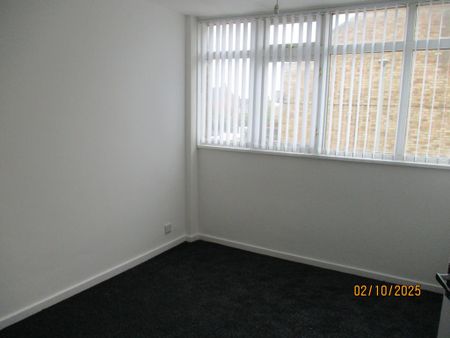 3 bedroom terraced house to rent - Photo 5