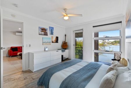 Broadbeach Waters - Photo 3