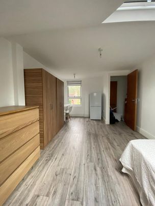 Room in a Shared Flat, Clarence Road, N15 - Photo 1