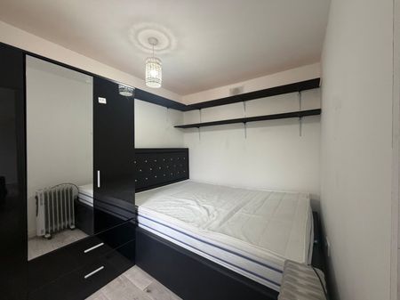 Kingston Road, Ashford, Surrey,TW15 - Photo 2