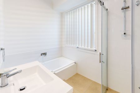 16b Middleton Drive, East Maitland NSW 2323 - Photo 5