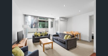 Spacious Fully Furnished Apartment - Photo 2