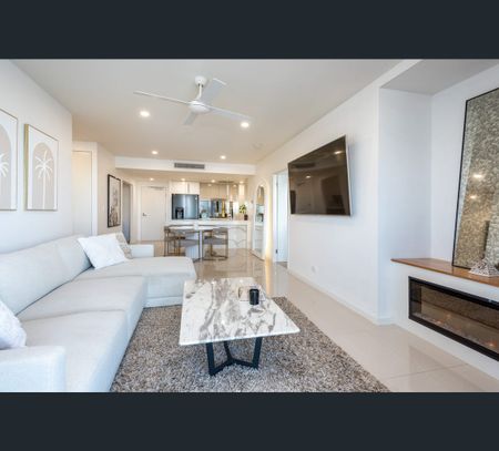 2/59 Milton Avenue, Paradise Point, Qld 4216 - Photo 3