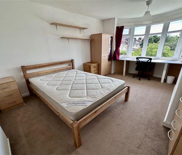 4 bedroom terraced house to rent - Photo 3