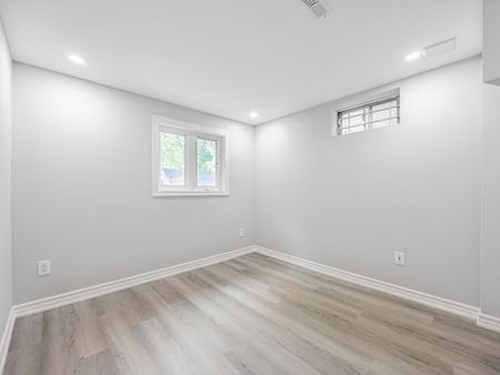 For Lease - 59 Bonnydon Crescent, Toronto, Ontario - Photo 4
