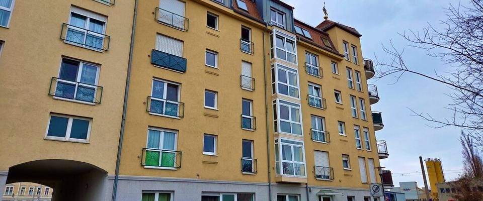 TOP sanierte und möbilierte 2 - Zimmer Wohnung mit Balkon und Einbauküche - Foto 1
