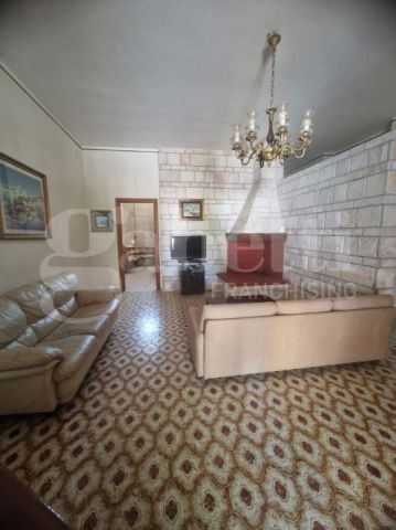 Villa in Via San Vito dei Normanni 63, Mesagne (BR) - Foto 3
