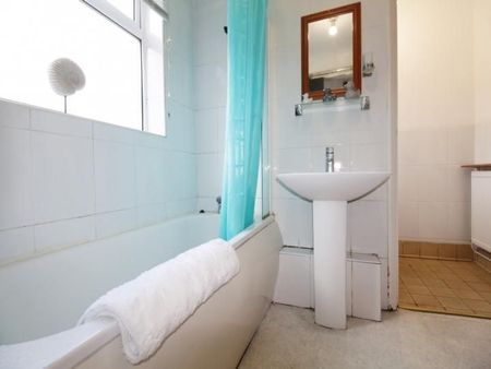 50 Pennell Street, Lincoln, Lincolnshire, LN5 7TA - Photo 2