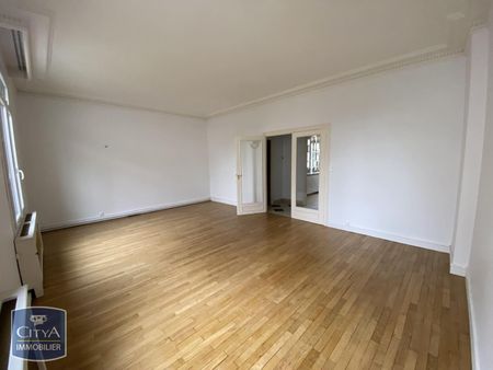 Location Appartement 5 pièces 118m² ST NAZAIRE 44600 - Photo 2