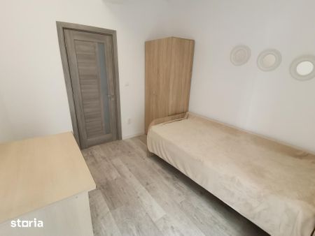 INCHIRIEZ ap. 3 camere decomandat,constructie noua, zona Turnisor - Fotografie 5