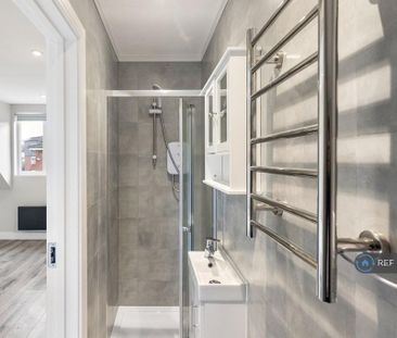 Studio to rent - Photo 6