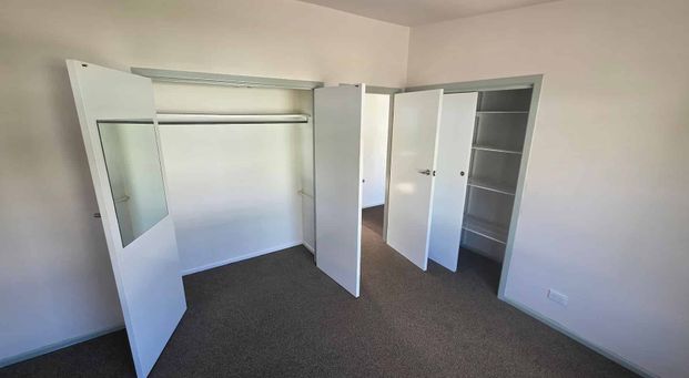 Stylish Flat in Tawa with Modern Amenities - Photo 1