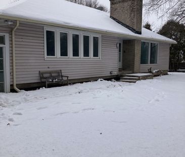 For Lease - 319 Burk Street, Oshawa, Ontario - Photo 5