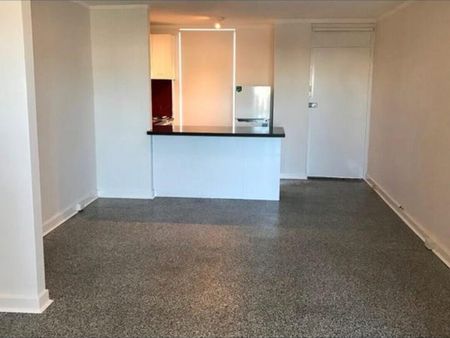 West Perth - Photo 3