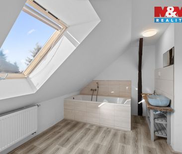 Pronájem bytu 2+1 78 m² - Photo 1