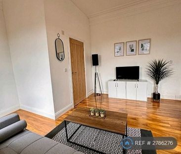 1 bedroom in a house share to rent - Photo 2