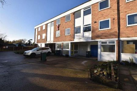 Cranbourne Close, Horley, RH6 - Photo 5