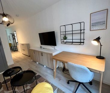 Exklusives Apartment mit Terrasse in zental gelegenem Neubau - Photo 5