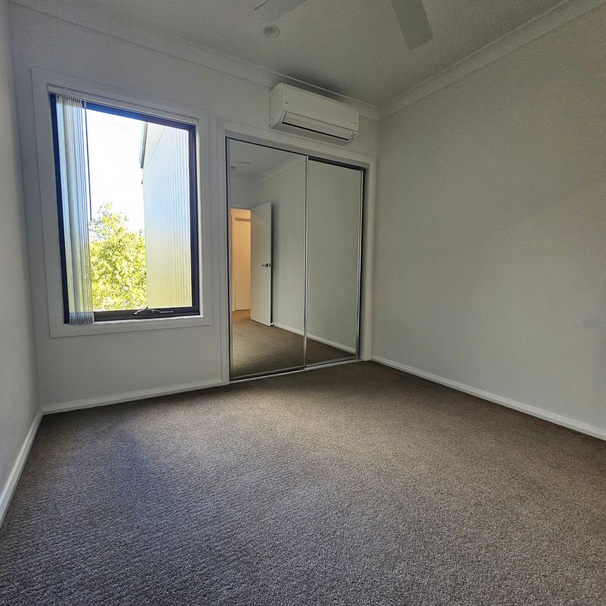 Alexandra Hills - Photo 1