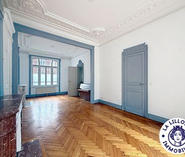 Location Maison 8 pièces 205m² - Photo 1