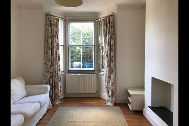 2 Bed End Terrace, London, SW15 - Photo 1