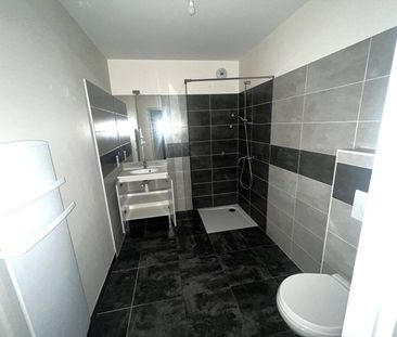 Location appartement 3 pièces 75 m² à Villefranche-de-Rouergue (12200) - Photo 5