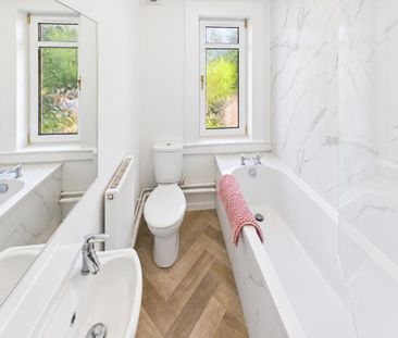 2 bedroom flat to rent - Photo 6
