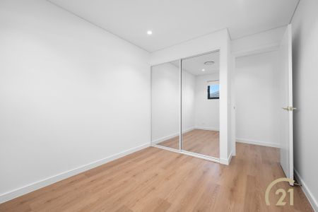Brand New Five Bedroom Family Home - Photo 5
