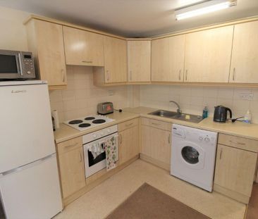 Flat 7, Longley Court, 16 Kings Mill Lane, Huddersfield, West Yorks... - Photo 1