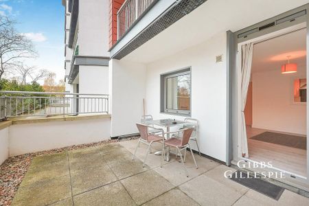 2 bedroom flat to rent - Photo 2